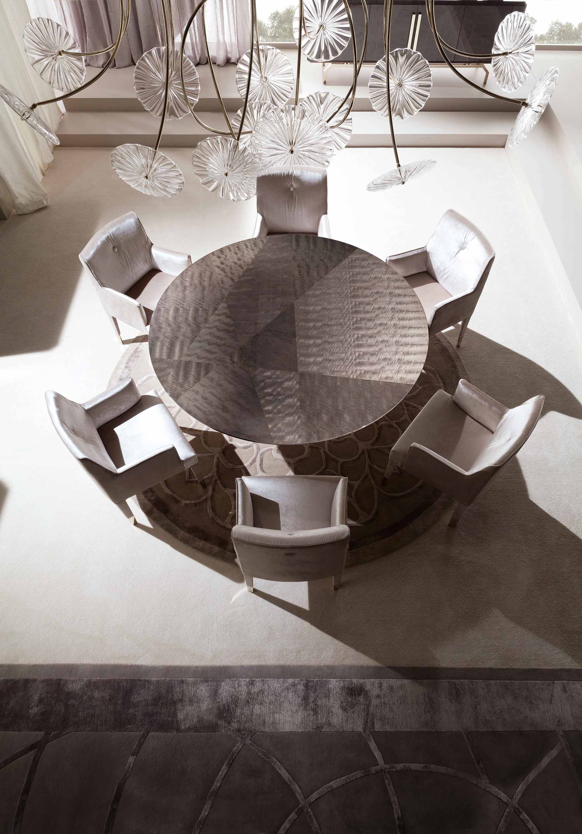 Round table with METAL base