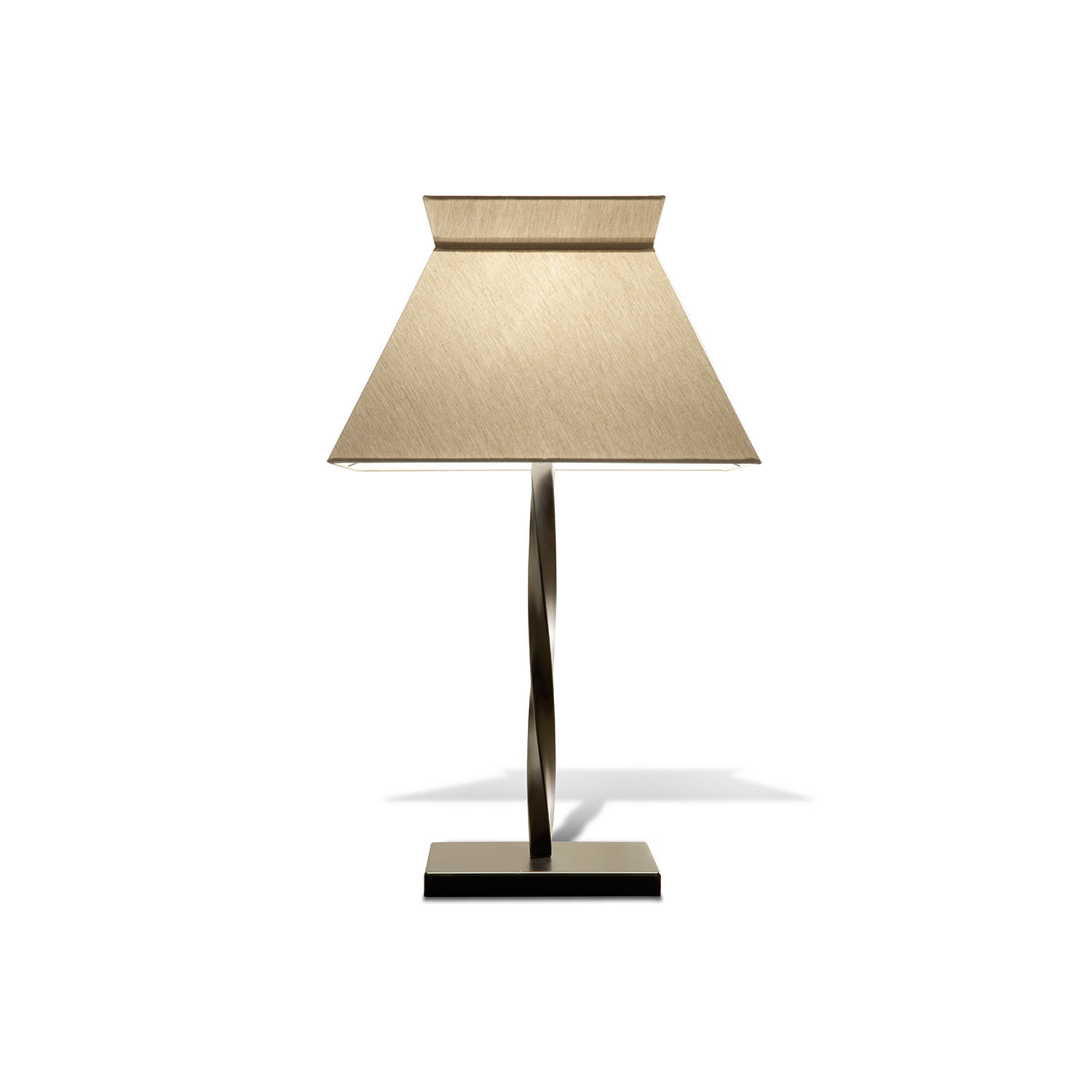 Лампа среднего размера