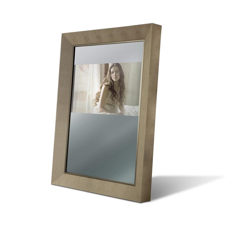 Напольное зеркало со встроенным плазменным телевизором